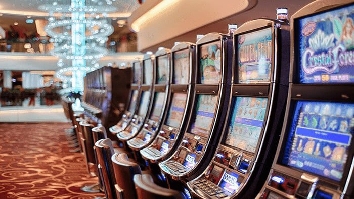 Antarmuka aplikasi baron4d menampilkan jadwal Premier League dan permainan slot